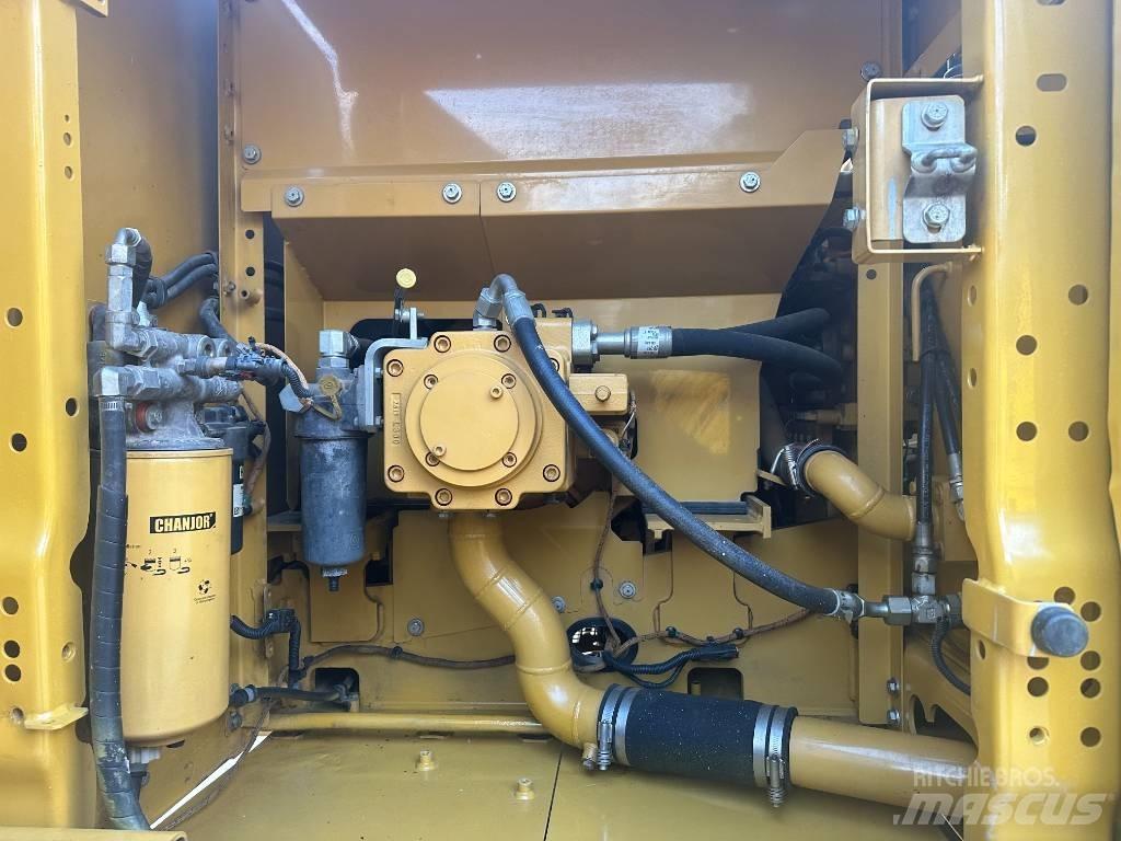 CAT 320 GC Pelle sur chenilles