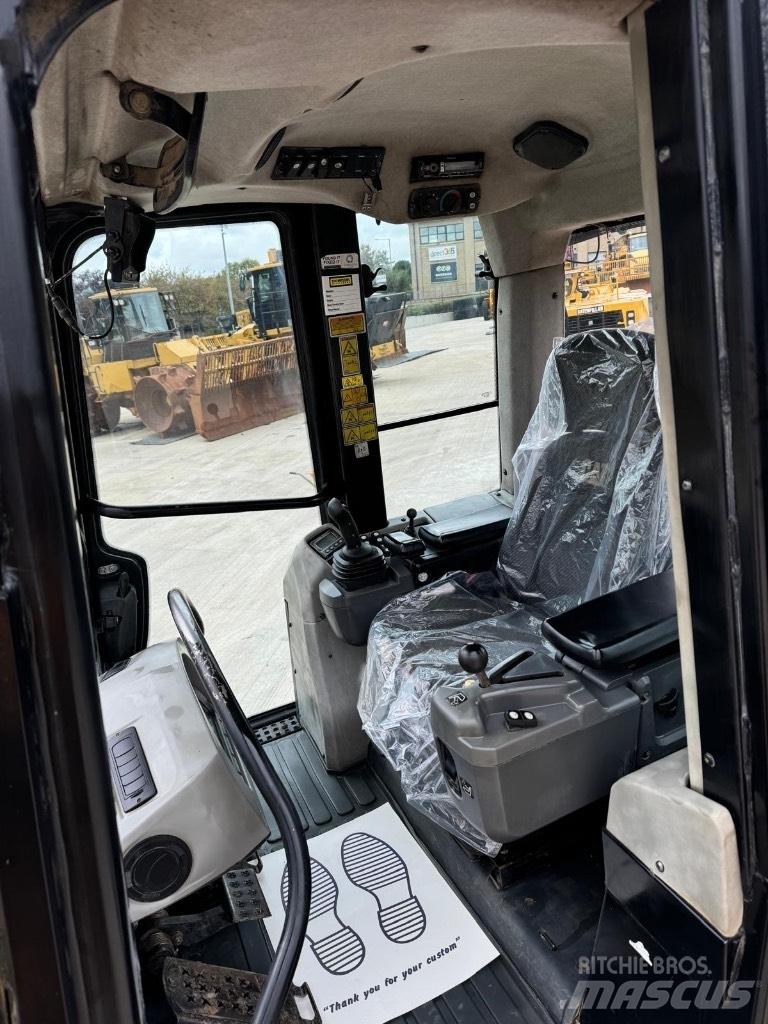 CAT 953D Chargeuse sur chenilles