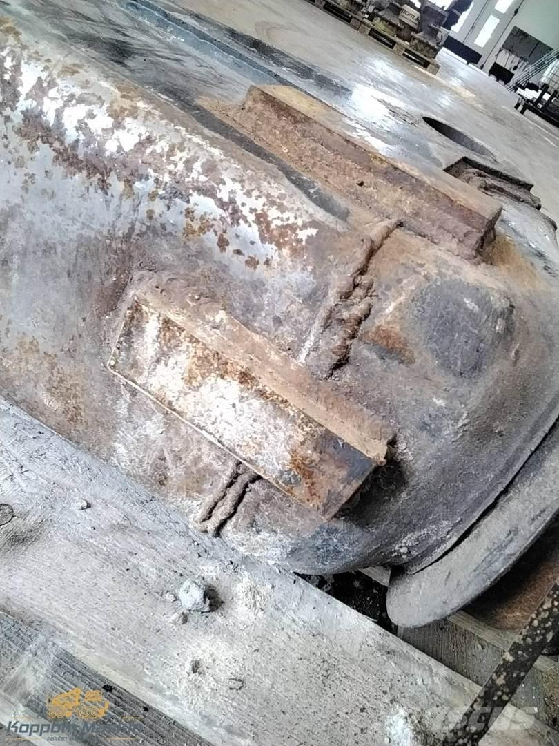 Komatsu 105F Grue porteuse