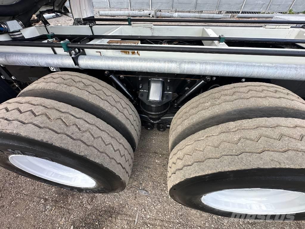 Kenworth T 400 Camion aspirateur, Hydrocureur