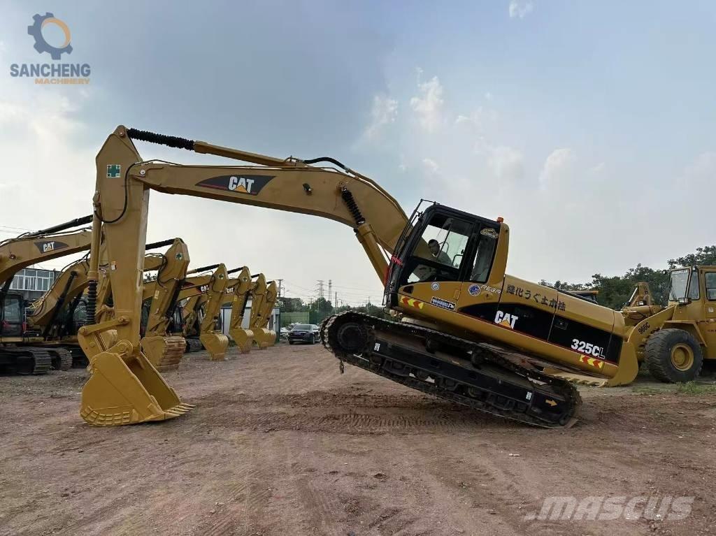 CAT 325 C L Pelle sur chenilles