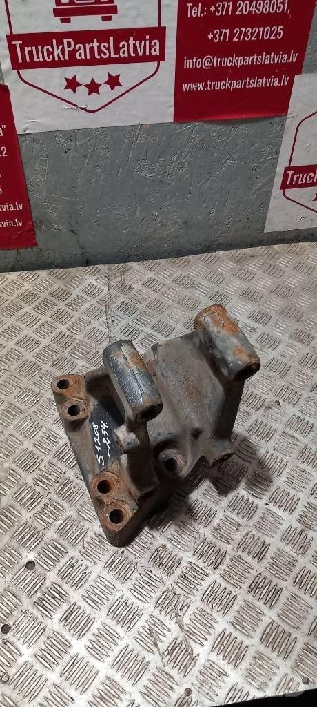 Scania 94 D Châssis et suspension