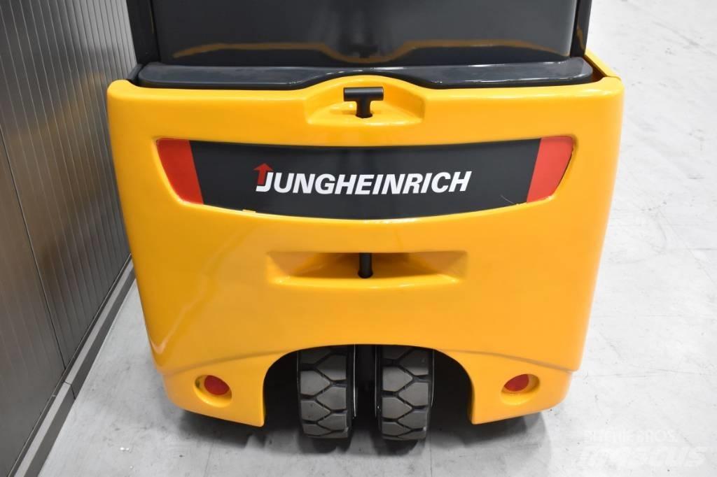 Jungheinrich EFG 220 Chariots élévateurs électriques
