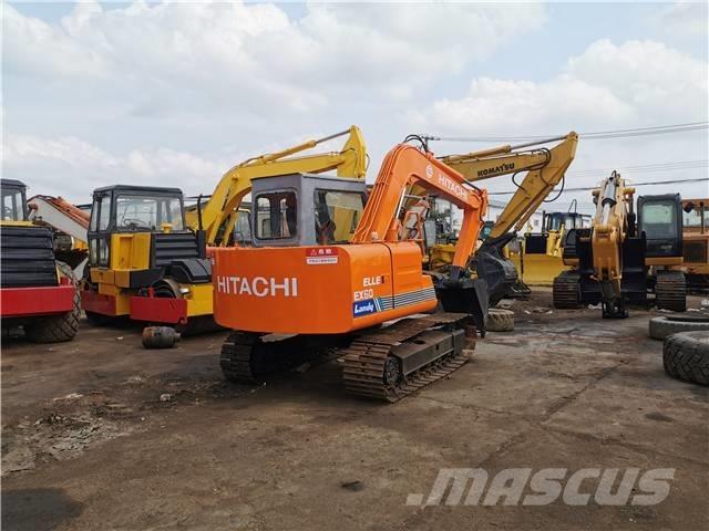 Hitachi EX60 Pelle sur chenilles