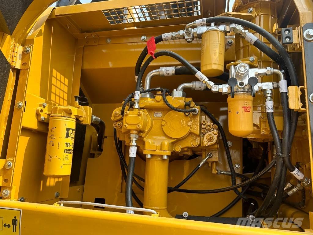 CAT 329D2 Pelle sur chenilles