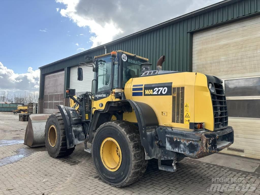 Komatsu WA270 8 Chargeuse sur pneus