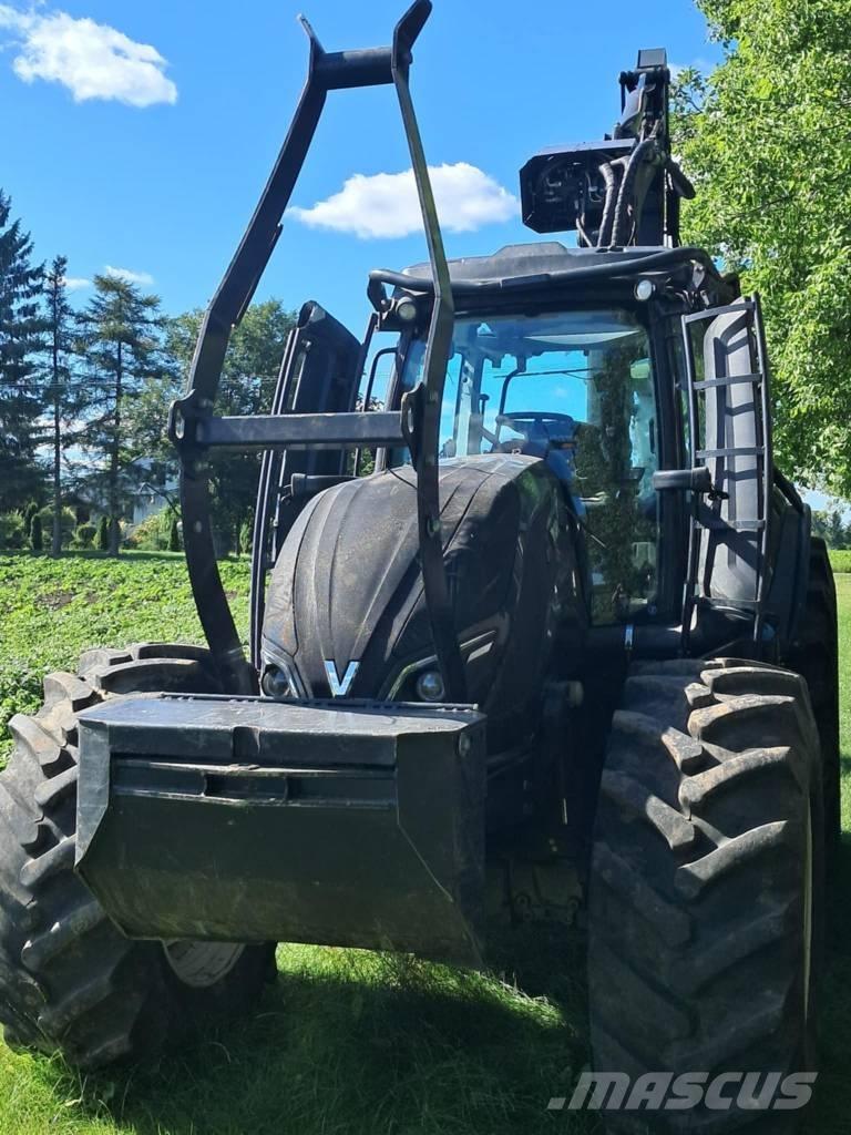 Valtra T 174 Abatteuse