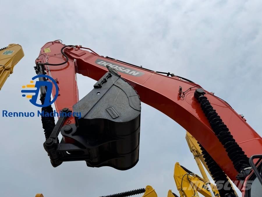 Doosan DX 340 Pelle sur chenilles