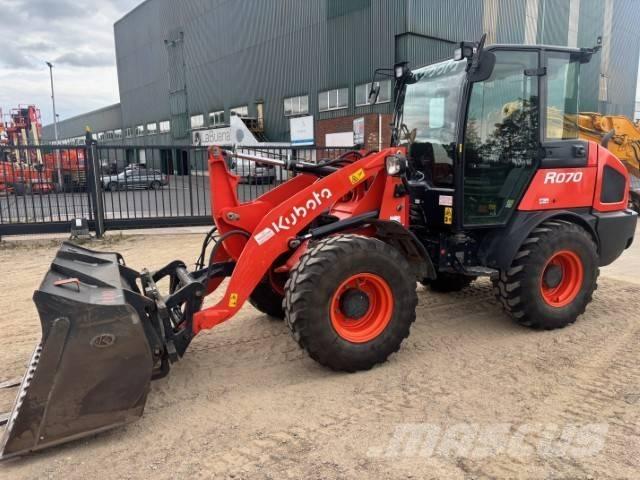 Kubota R 070 Chargeuse sur pneus