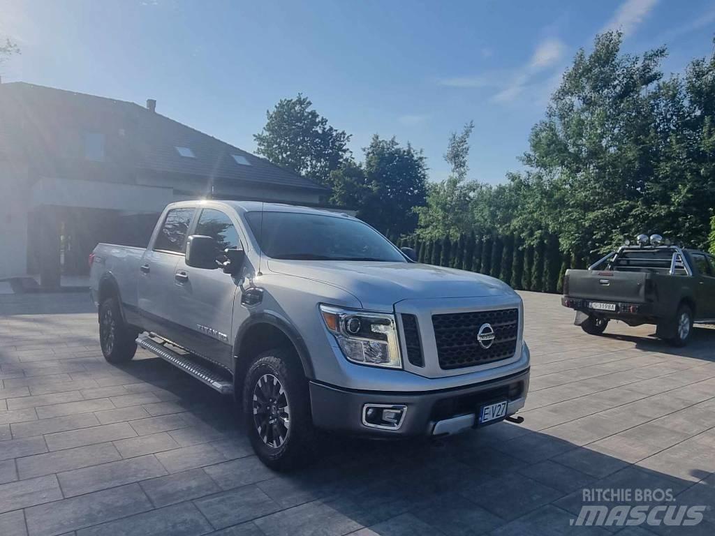 Nissan TITAN XD PRO Utilitaire benne