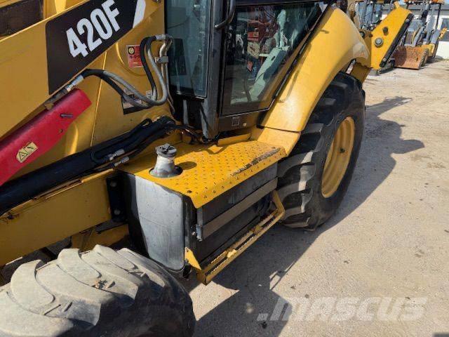 CAT 420 F Tractopelle