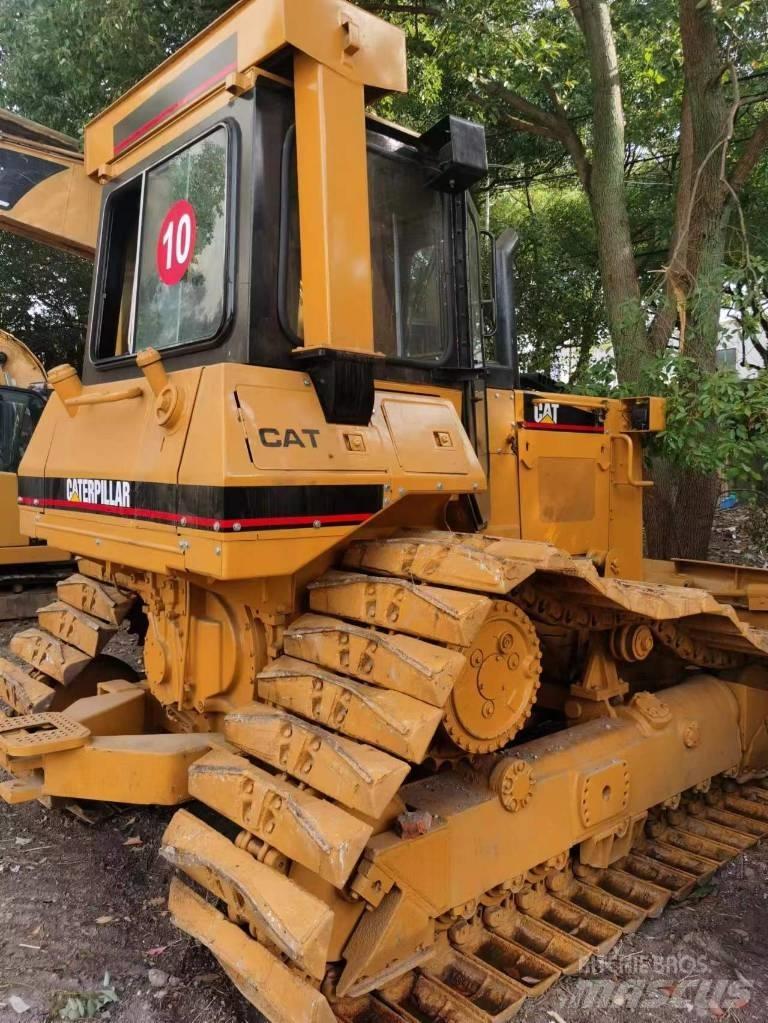 CAT D 4 H Bouteurs sur chenilles