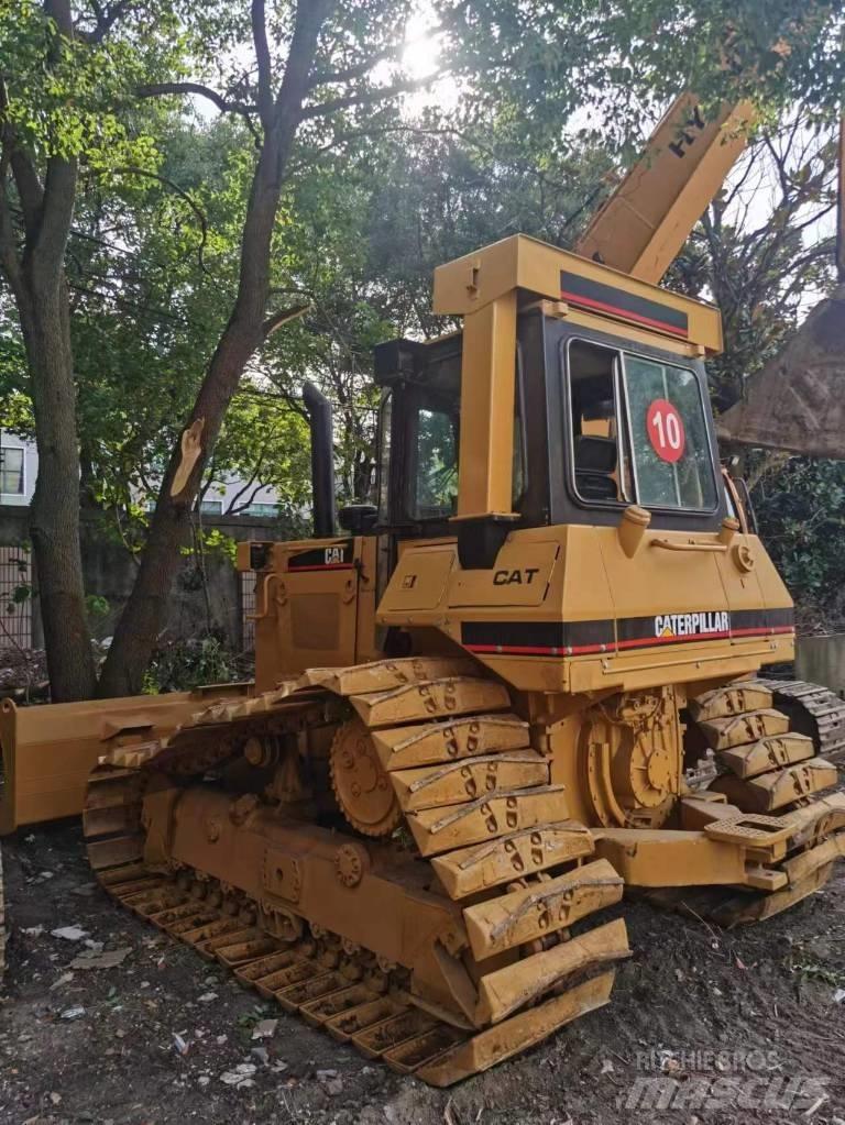 CAT D 4 H Bouteurs sur chenilles