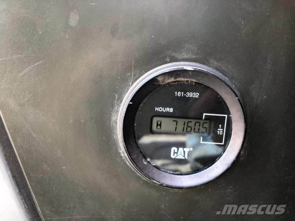CAT 320 D L Pelle sur chenilles