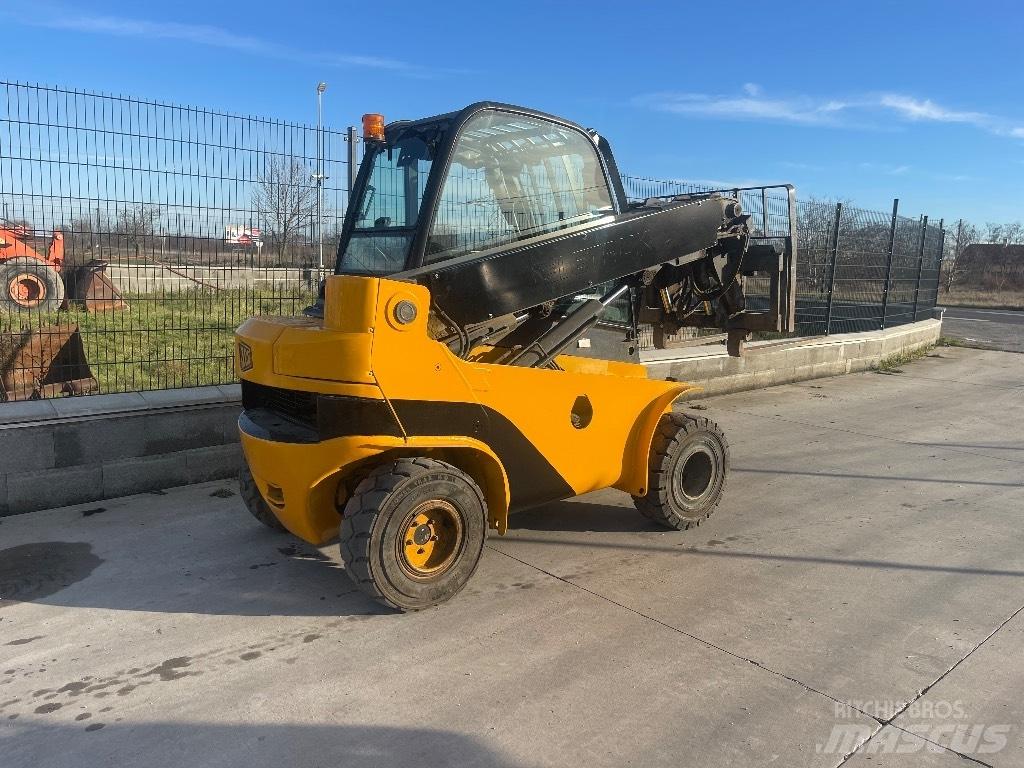 JCB TLT 30 D 4x4 Chariot télescopique
