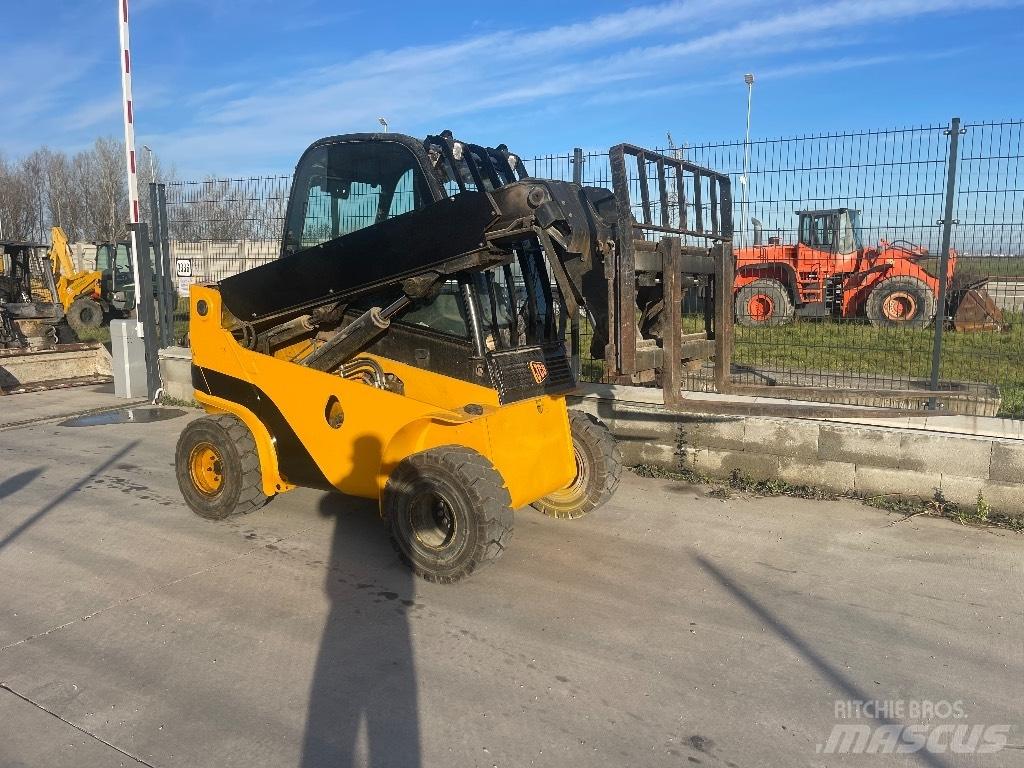 JCB TLT 30 D 4x4 Chariot télescopique