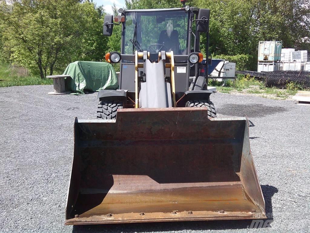 Mecalac AX 850 Chargeuse sur pneus