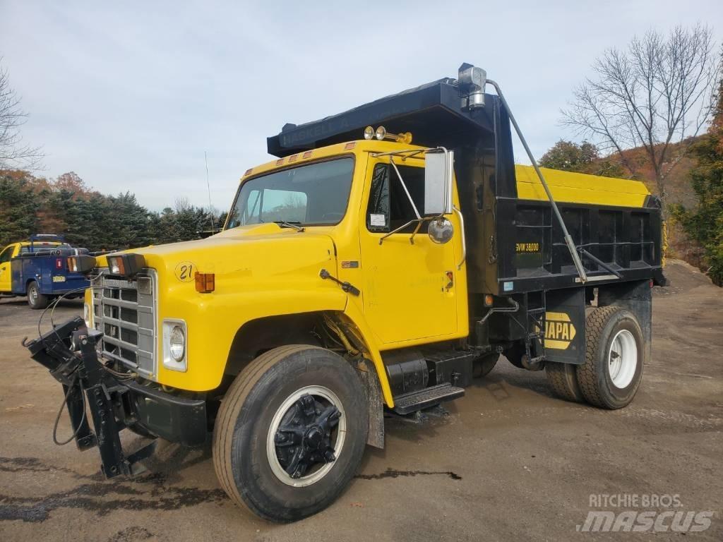 International 1752 Camion benne