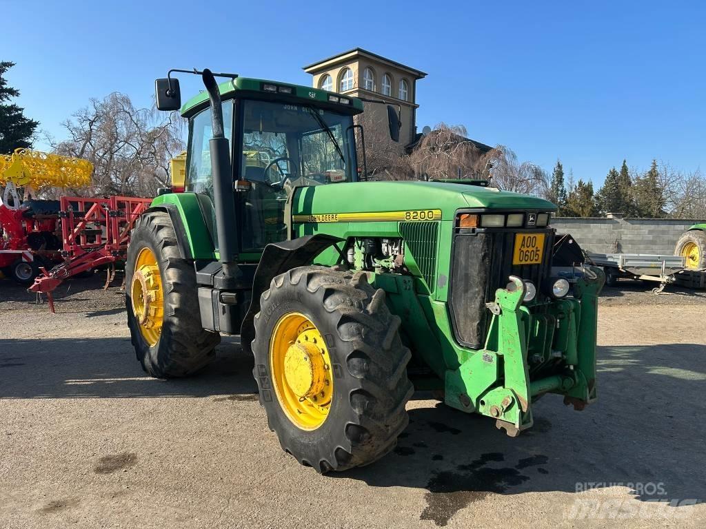 John Deere 8200 Tracteur