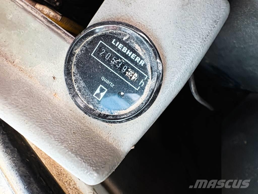 Liebherr R934BHD Pelle sur chenilles