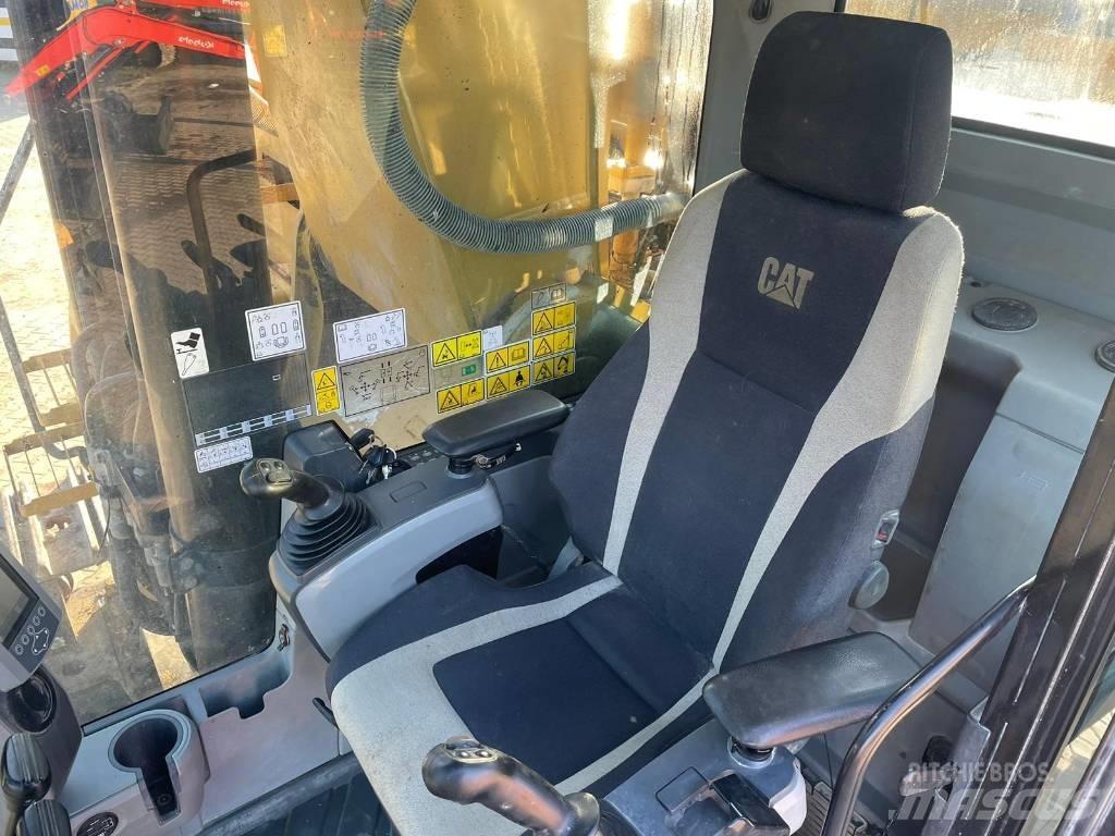 CAT 352 F Pelle sur chenilles