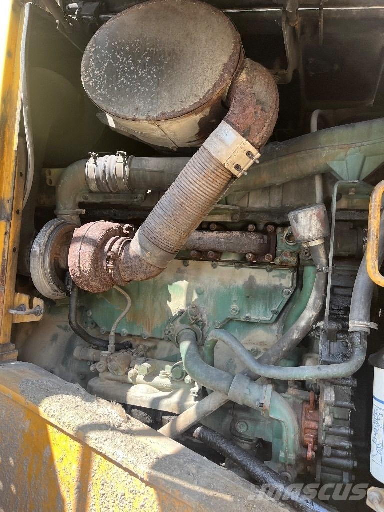 Volvo L180F Chargeuse sur pneus
