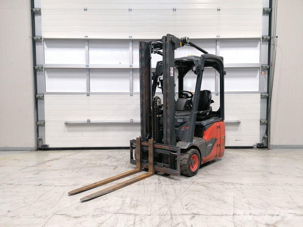 Linde E12-02 Chariots élévateurs électriques