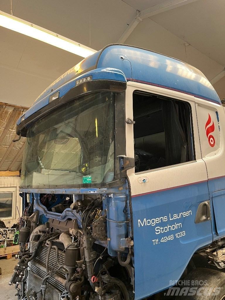 Scania CG19H Cabines