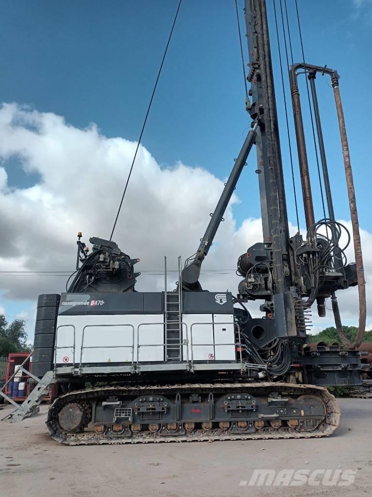 Casagrande B470XP-2 Pelle enfonce-pieux