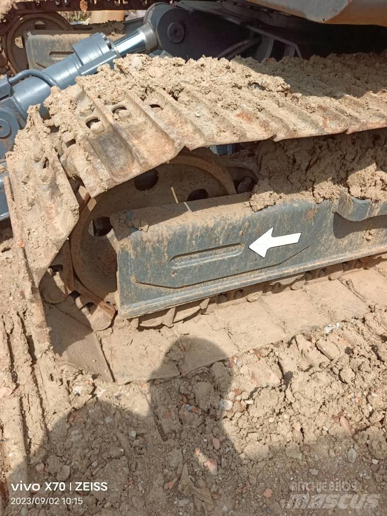 Volvo EC80D Pelle sur chenilles