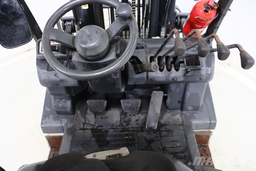 Nissan U1D2A20LQ Chariots GPL