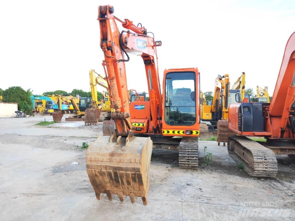 Doosan DH80GOLD Pelle sur chenilles