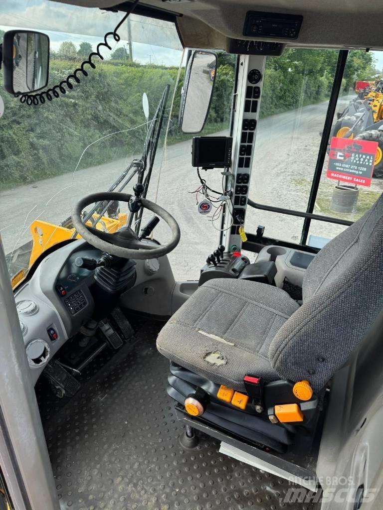 Volvo L 120 F Chargeuse sur pneus