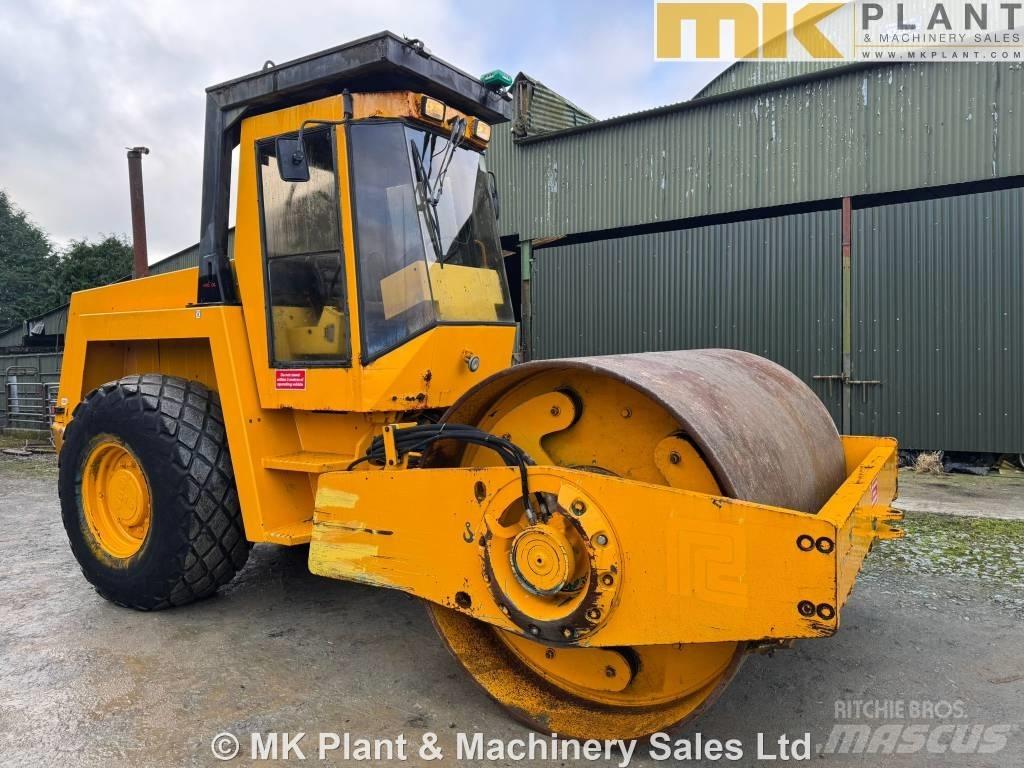 Bomag BW 213 D-2 Rouleaux monocylindre