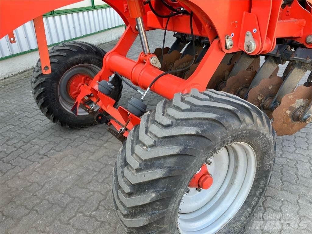 Kuhn Optimer 5003+ Crover crop