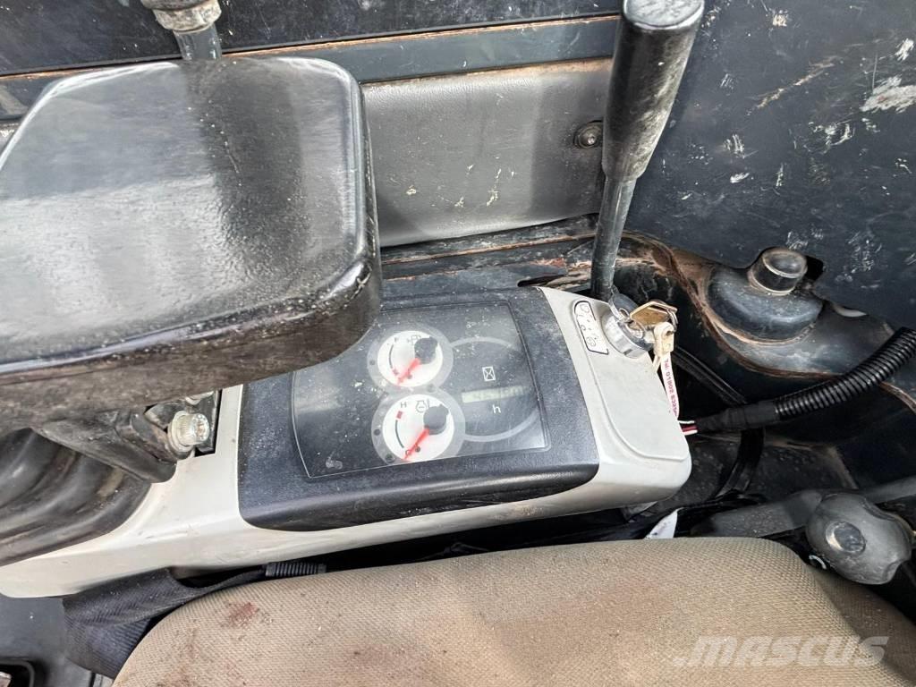 Komatsu PC 26 MR-3 Mini pelle < 7t