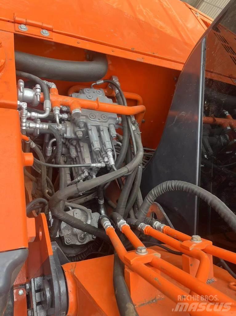 Hitachi ZX70 Pelle sur chenilles