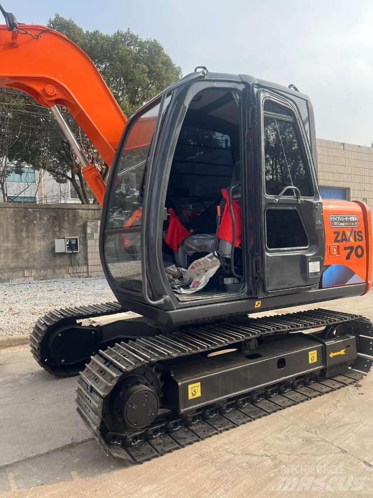 Hitachi ZX70 Pelle sur chenilles