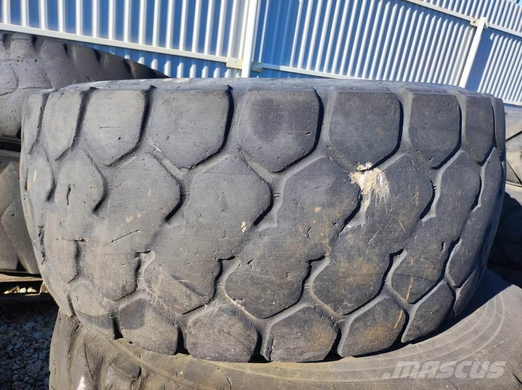  23.5 R25 TYERS Pneus, roues et jantes