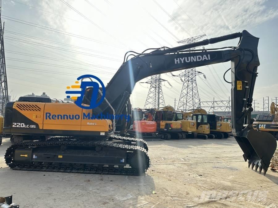 Hyundai R220LC-9S Pelle sur chenilles