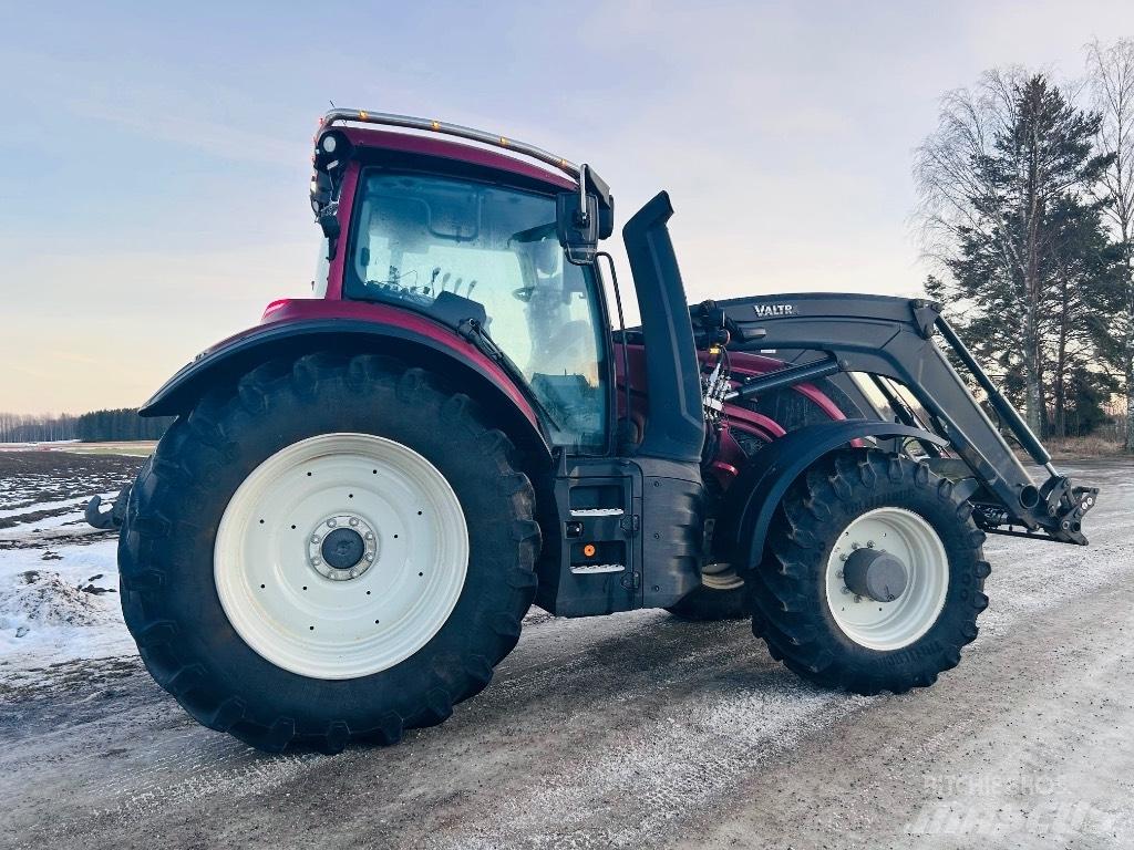 Valtra T 215 Active Tracteur