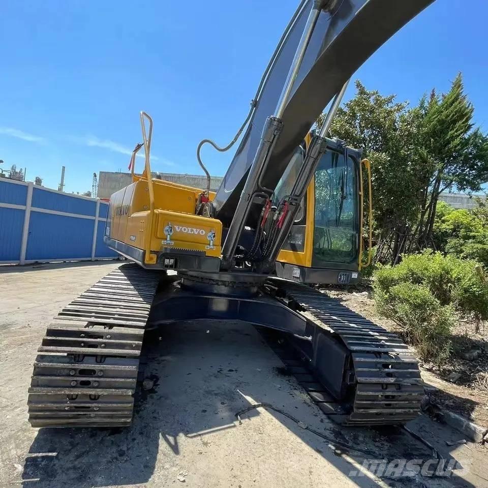 Volvo EC210B Pelle sur chenilles
