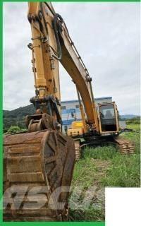 Hyundai Robex 300 LC Pelle sur chenilles