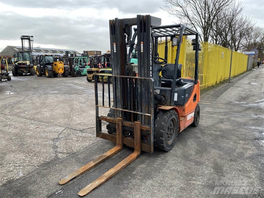 Doosan D25S-5 Chariots diesel