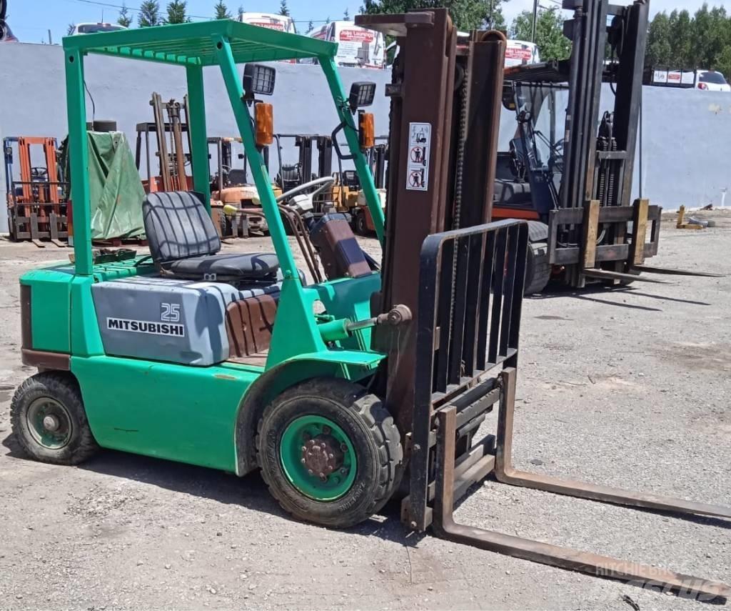 Mitsubishi FG25 Chariots GPL