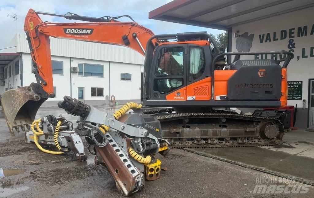 Doosan DX 235 LC Abatteuse