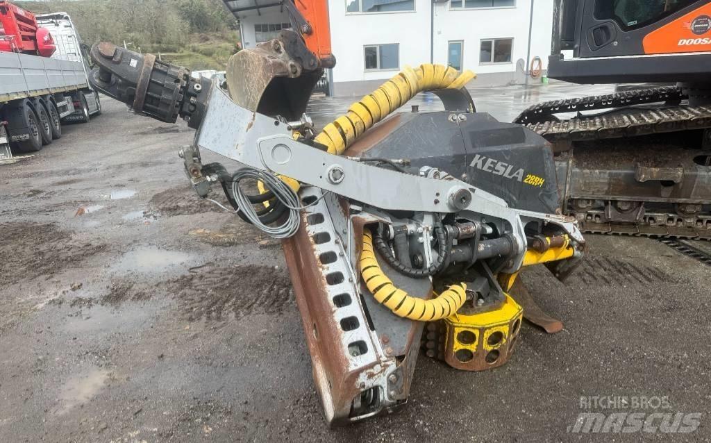 Doosan DX 235 LC Abatteuse