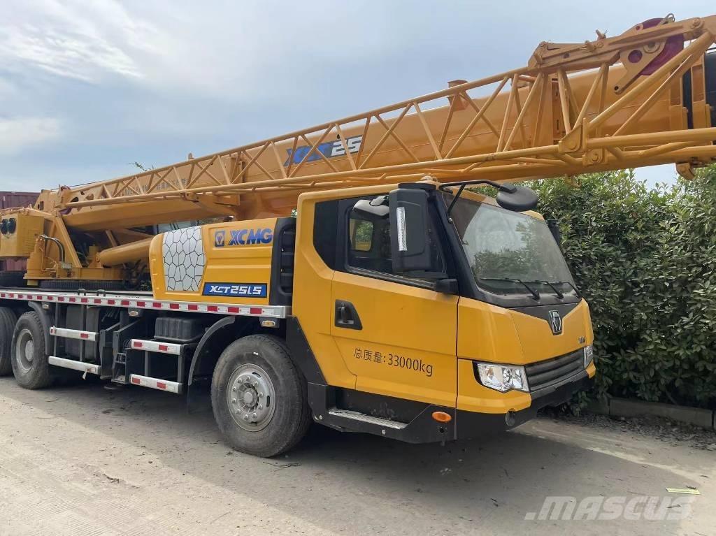 XCMG QY25 Grues tout terrain