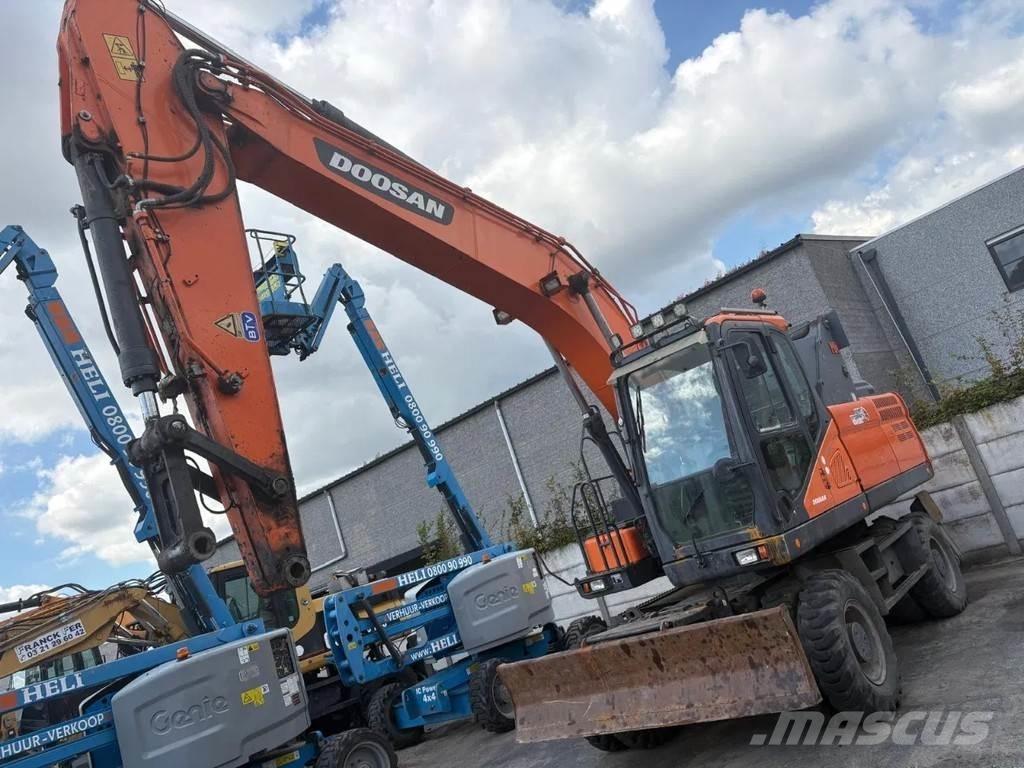 Doosan DX210 WE-5 Pelle sur pneus