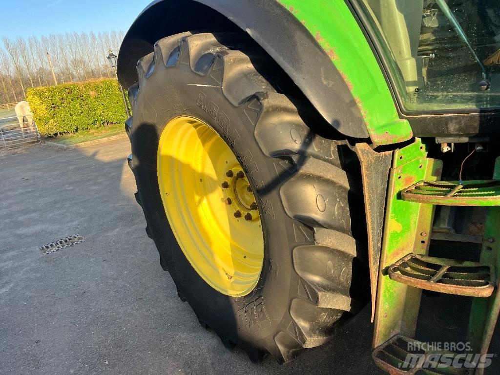 John Deere 6820 Tracteur